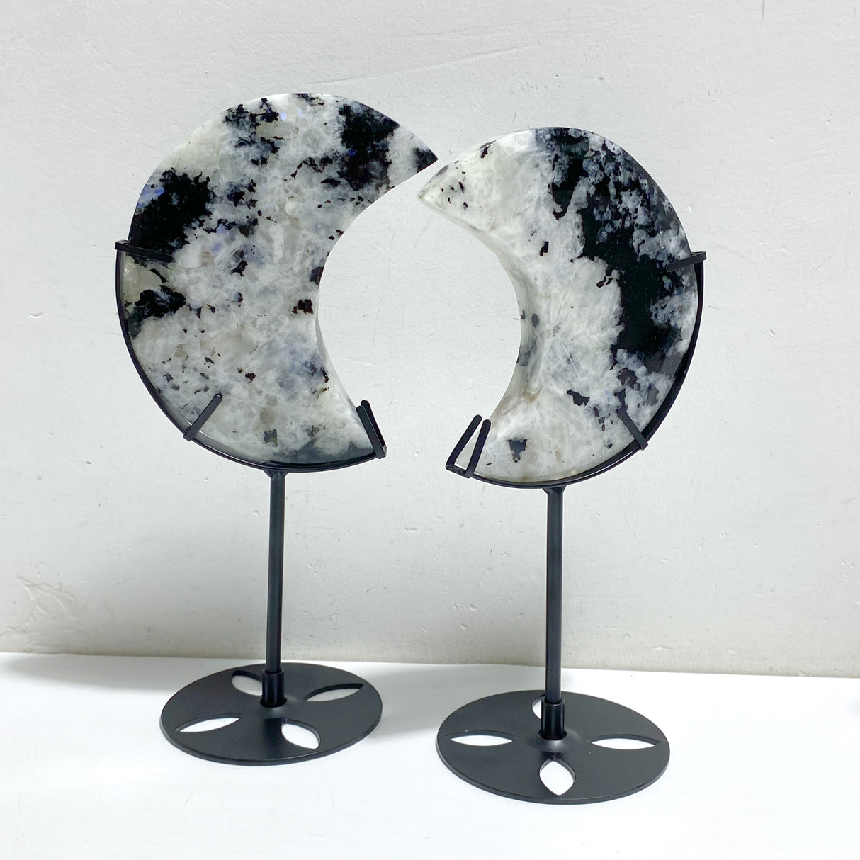 6 Pieces India Moonstone Moon Carving With Stand
