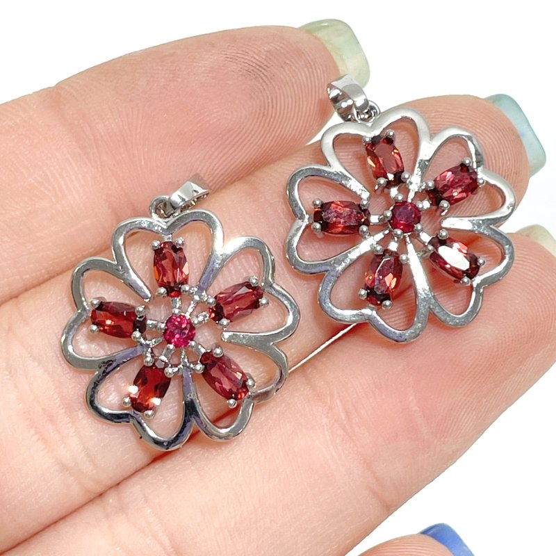 2 Styles Garnet Flower Pendant Wholesale - Wholesale Crystals