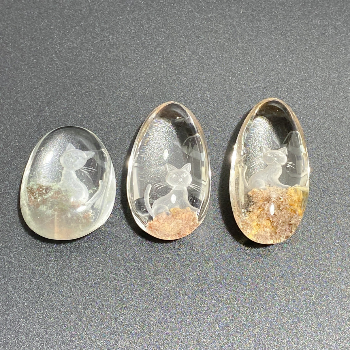 3 Pieces Cat Garden Quartz Inner Scene Carving