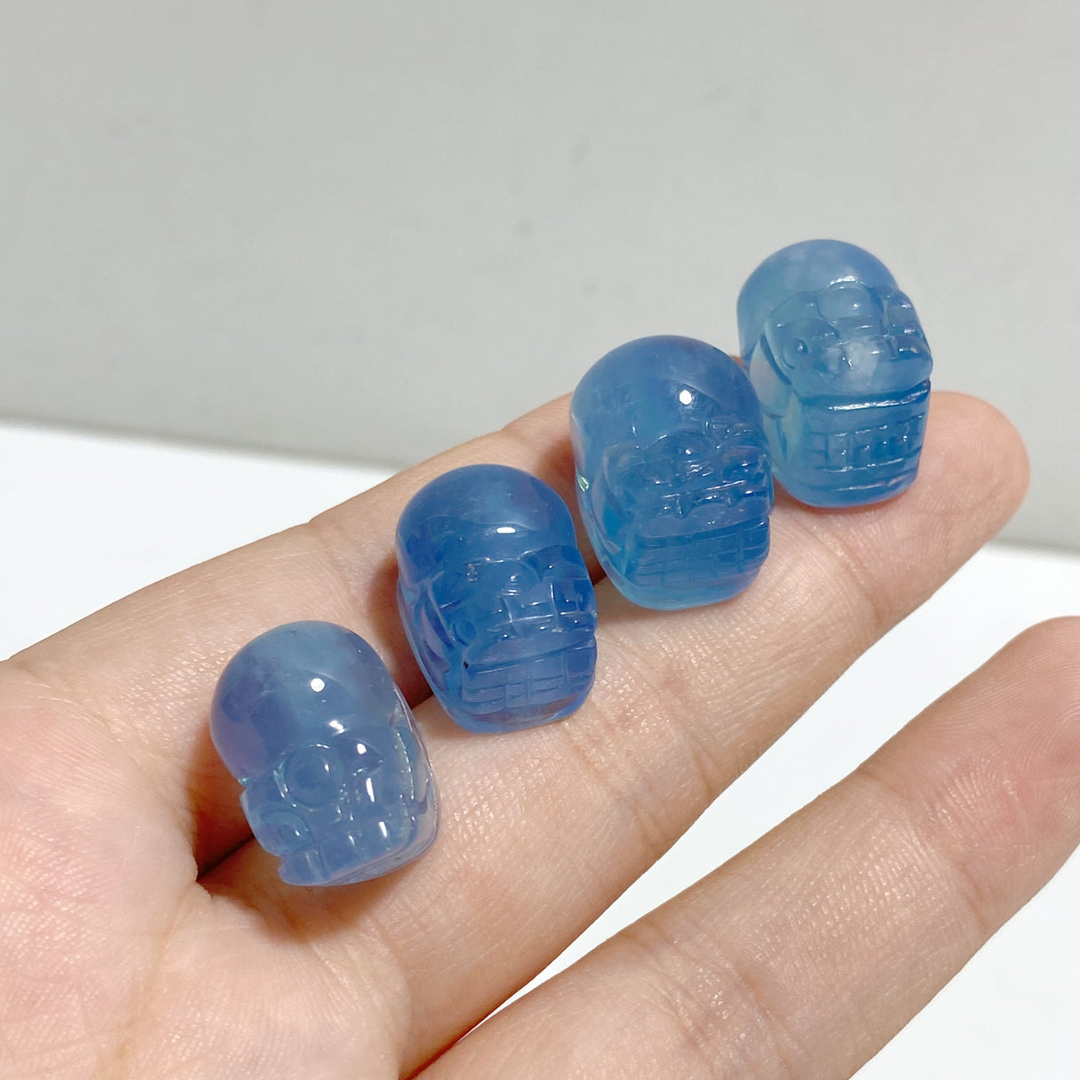 20 Pieces Mini Aquamarine Pixiu Carving