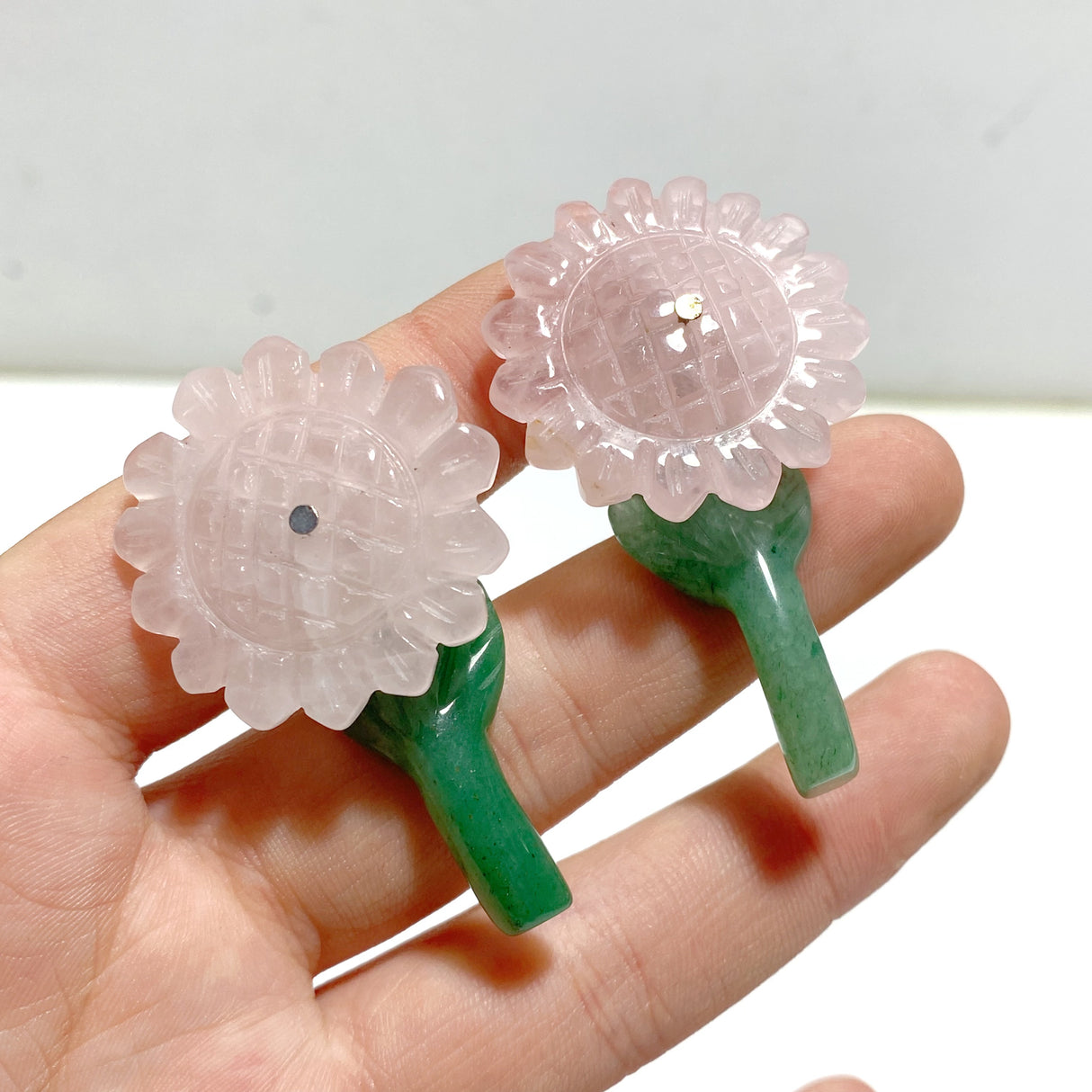 Sunflower-shaped Yellow Jade And Green Aventurine Leaf Carving Wholesale