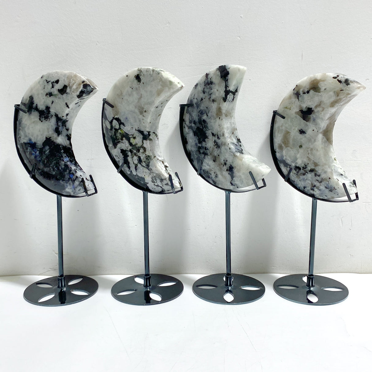 4 Pieces India Moonstone Moon Carving With Stand