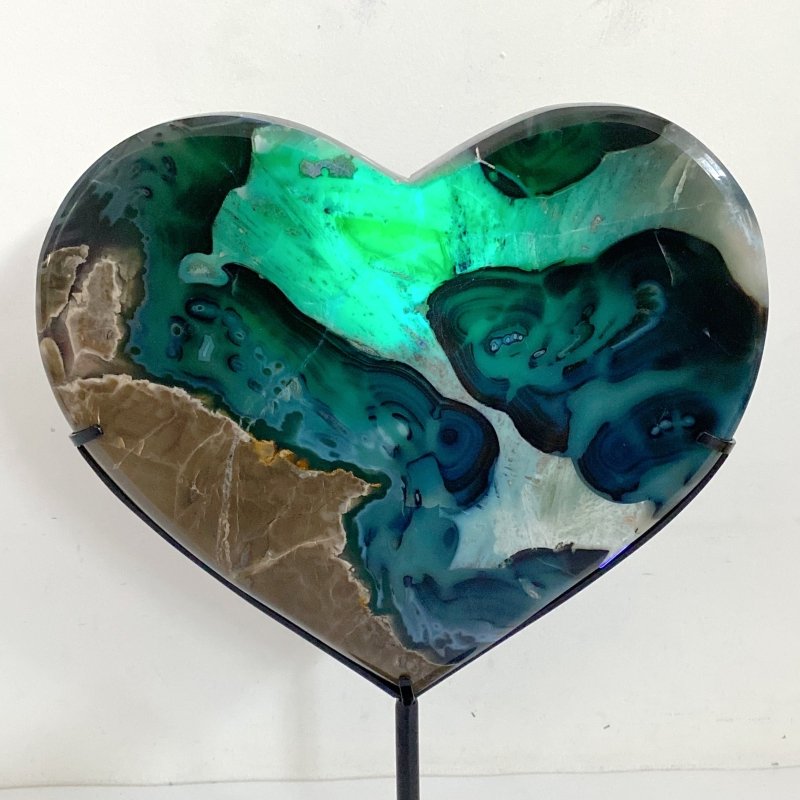 Large Geode Druzy Volcano Agate Heart With Stand (UV - Reactive) - Wholesale Crystals