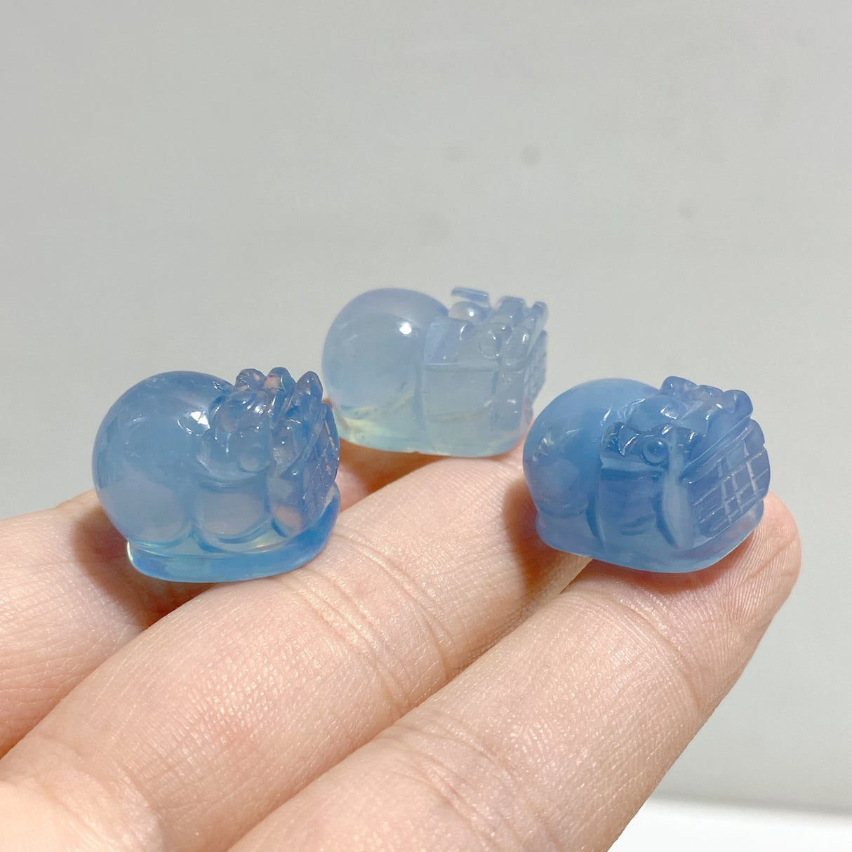 20 Pieces Mini Aquamarine Pixiu Carving