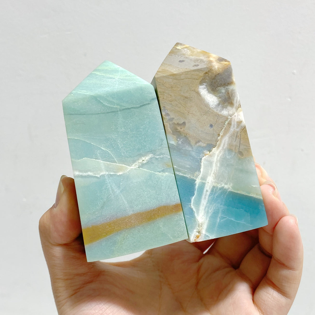 23 Pieces Caribbean Calcite Four-Sided Points