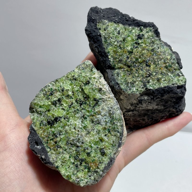 10 Pieces Peridot Raw Stone Specimen - Wholesale Crystals