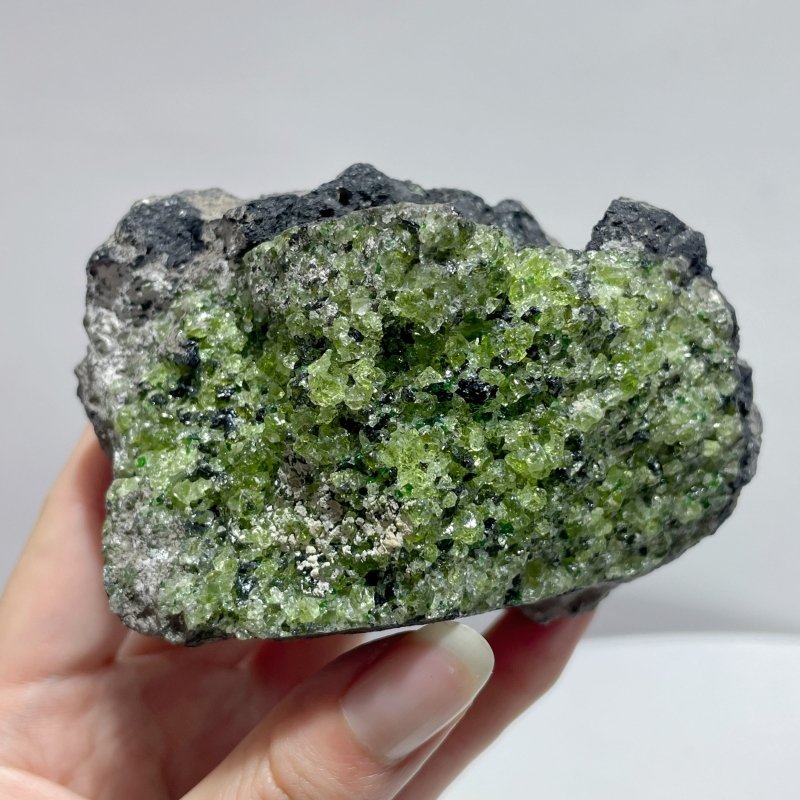 10 Pieces Peridot Raw Stone Specimen - Wholesale Crystals