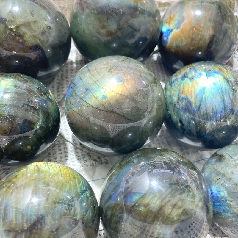 13 Pieces Strong Light Labradorite Spheres - Wholesale Crystals