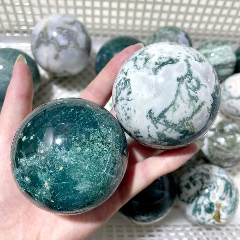 18 Pieces Moss Agate Spheres Clearance - Wholesale Crystals