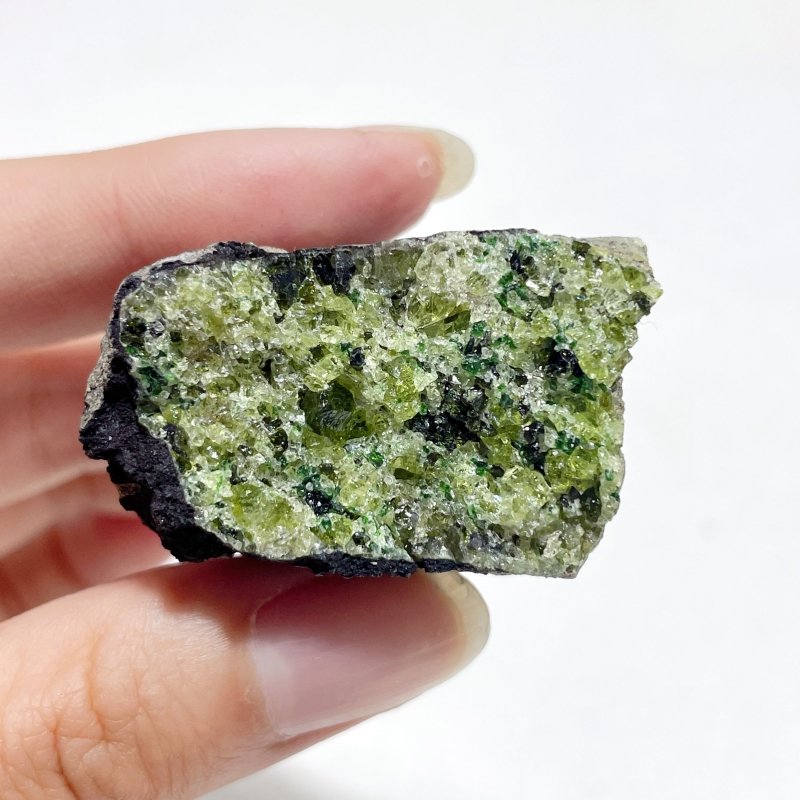 18 Pieces Peridot Raw Stone Specimen - Wholesale Crystals