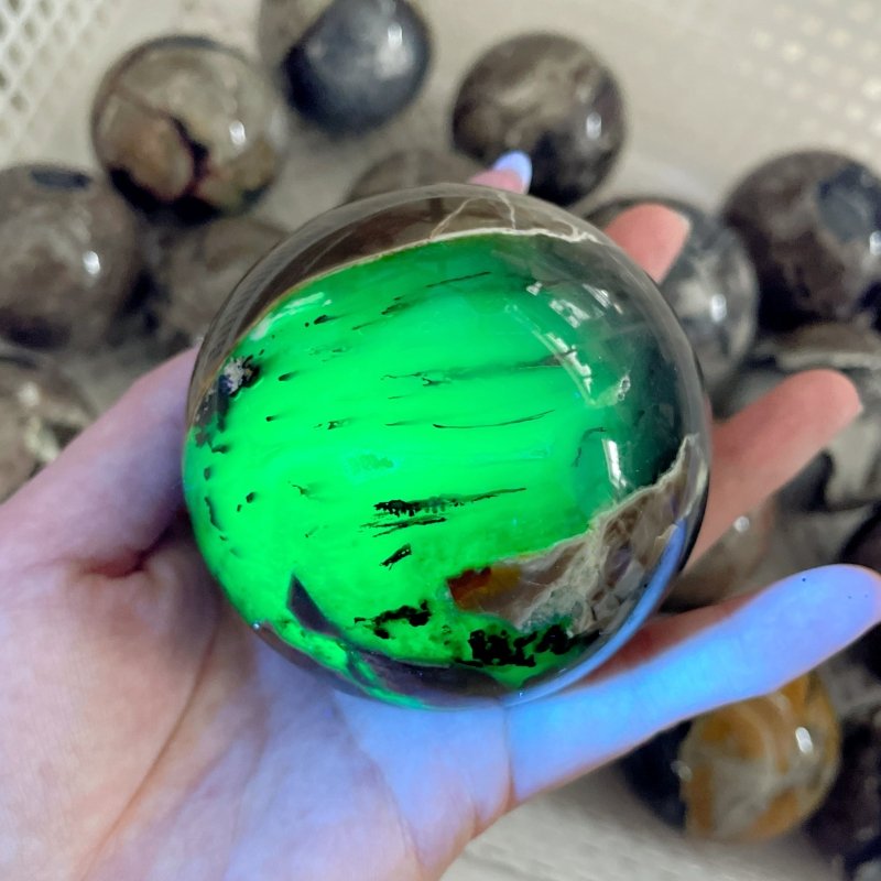 18 Pieces Volcano Agate Sphere(UV - Reactive) - Wholesale Crystals