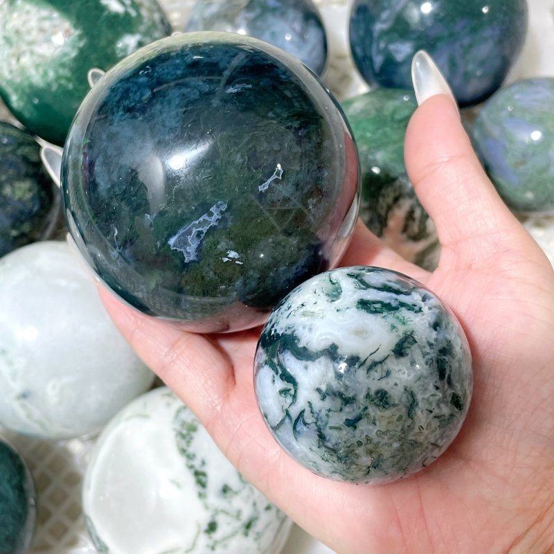 19 Pieces Moss Agate Spheres Clearance - Wholesale Crystals