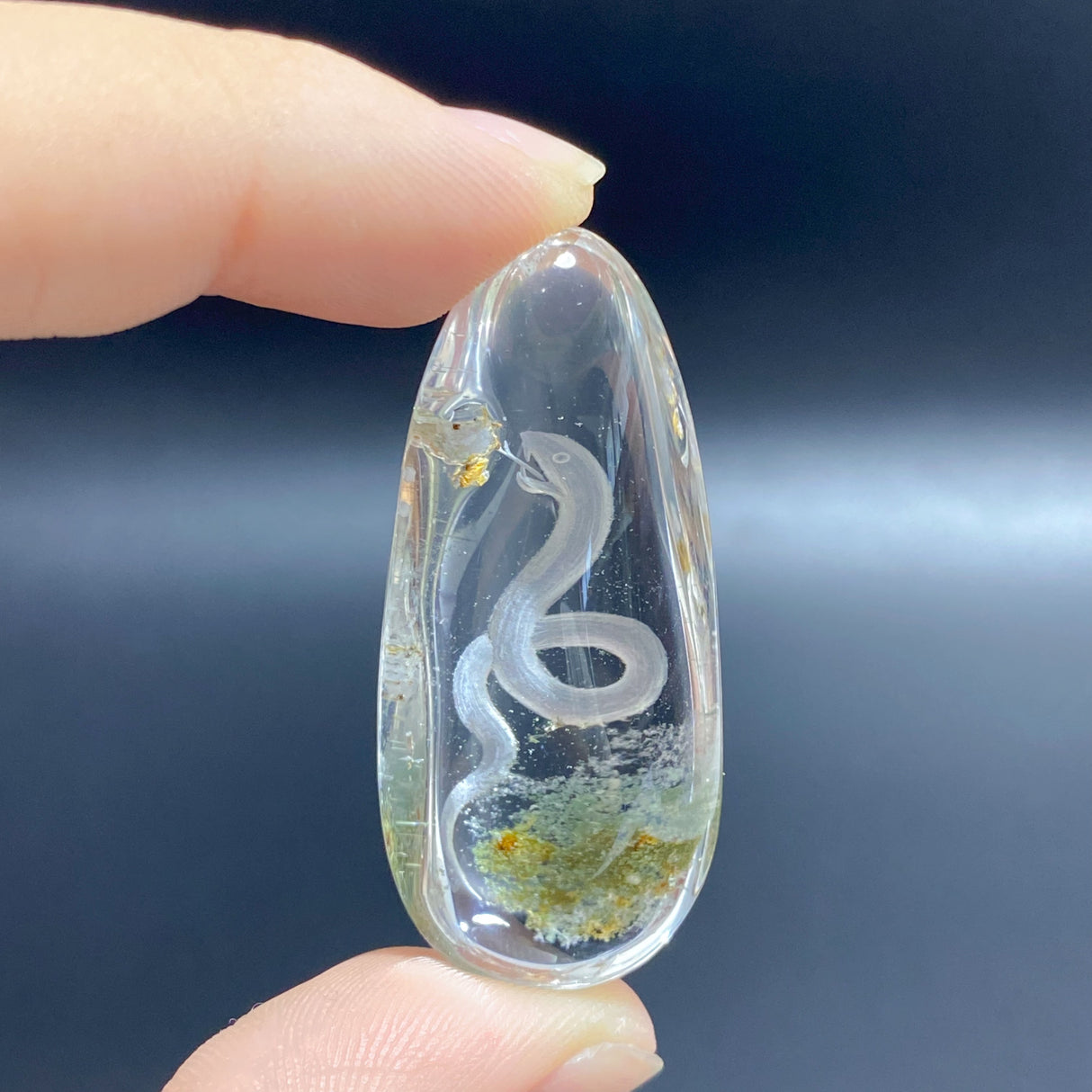 2 Pieces Snake Garden Quartz Inner Scene Carving
