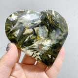 13 Pieces Green Mica Mixed Quartz Heart