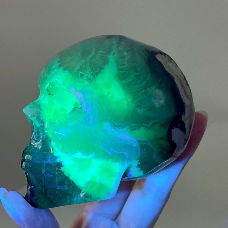 8 Pieces Volcano Agate Skull(UV - Reactive) - Wholesale Crystals