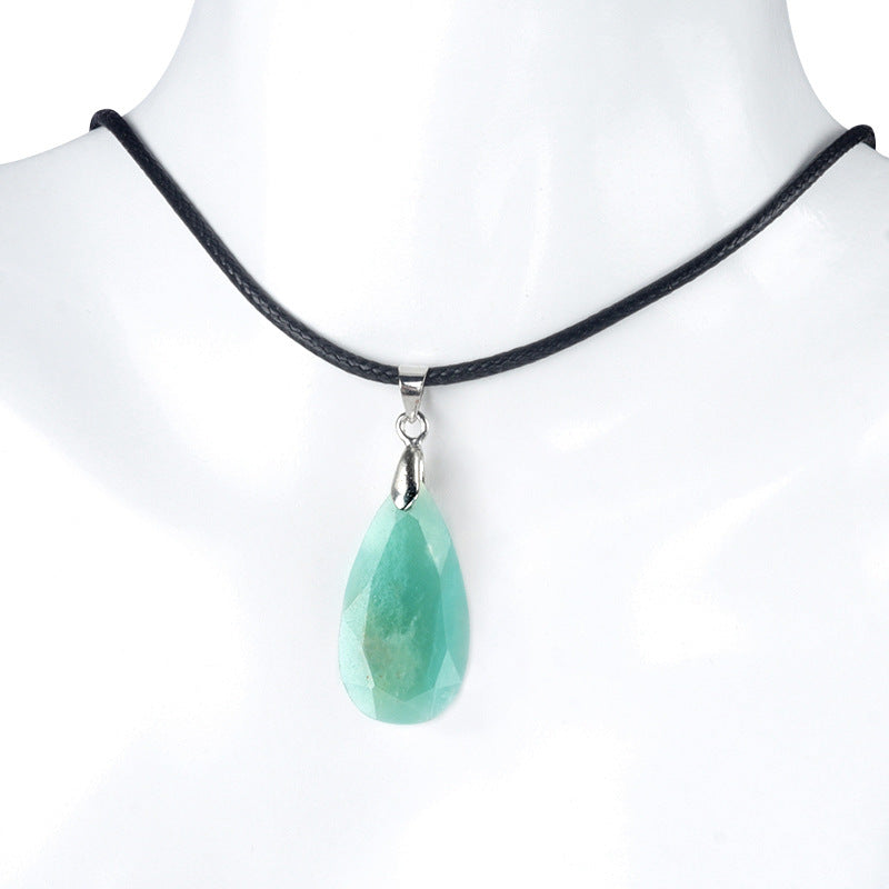 KS1691 - Cut Faceted Diamond Shape Crystal Pendant