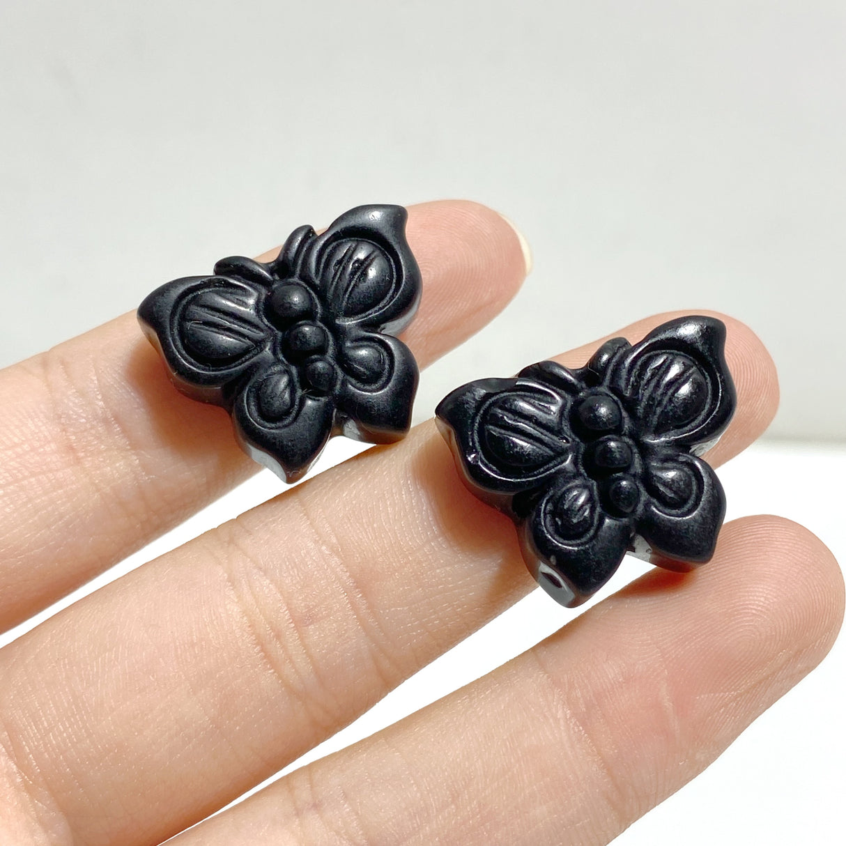 5 Types Yellow Tiger Eye & Sakura Agate Butterfly Carving Animal Wholesale