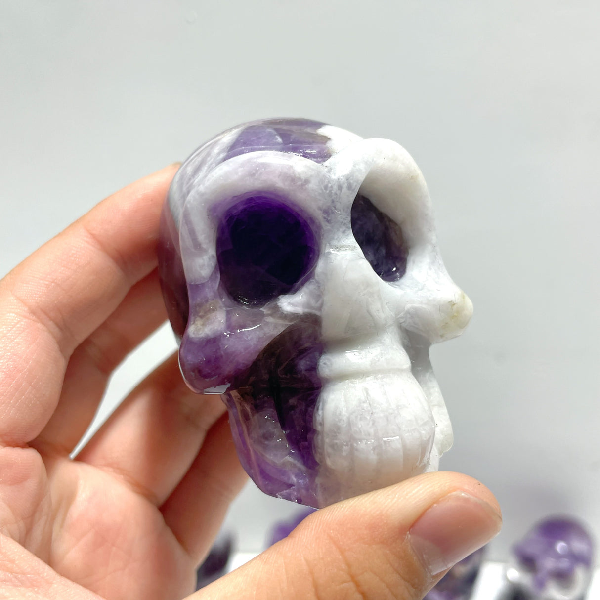 11 Pieces Chevron Amethyst Skull Carving