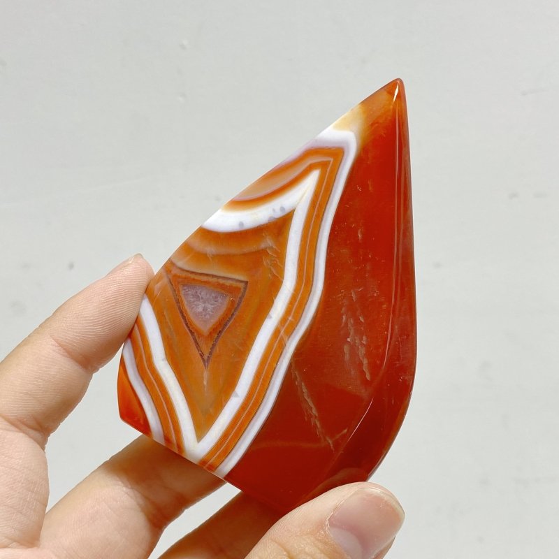 High Quality Striped Carnelian Arrow Head Shape Wholesale - Wholesale Crystals