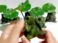 Green Jade Frog Carving Wholesale