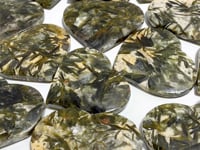13 Pieces Green Mica Mixed Quartz Heart